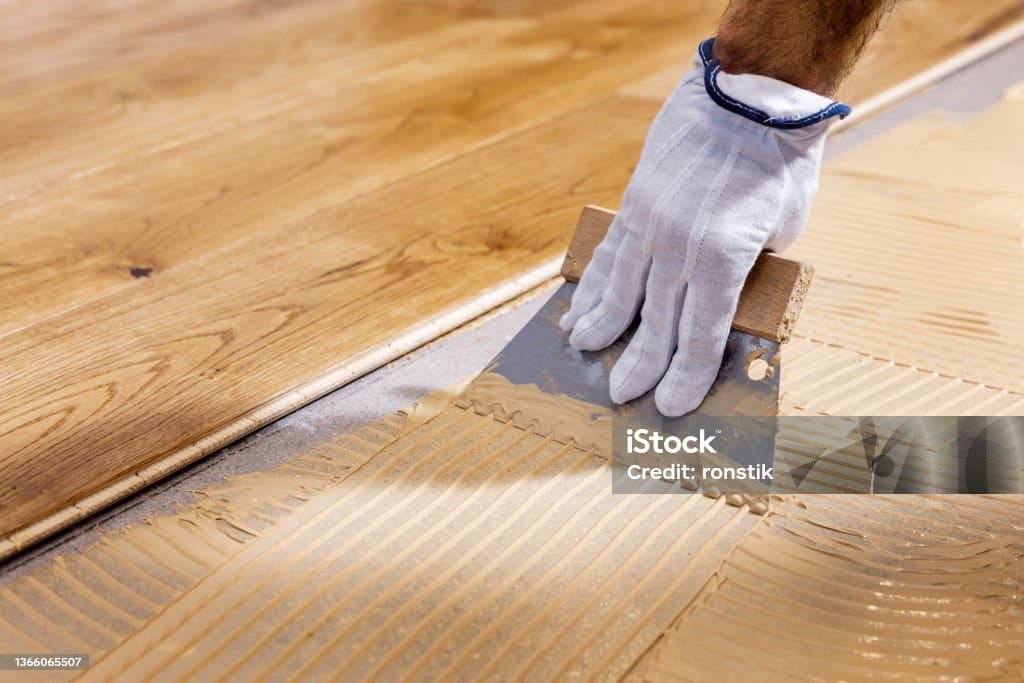 One component polyurethane adhesive used in wooden flooring installation