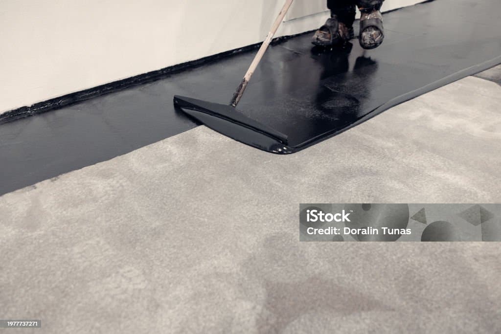 Moisture cure 1K polyurethane floor coating application