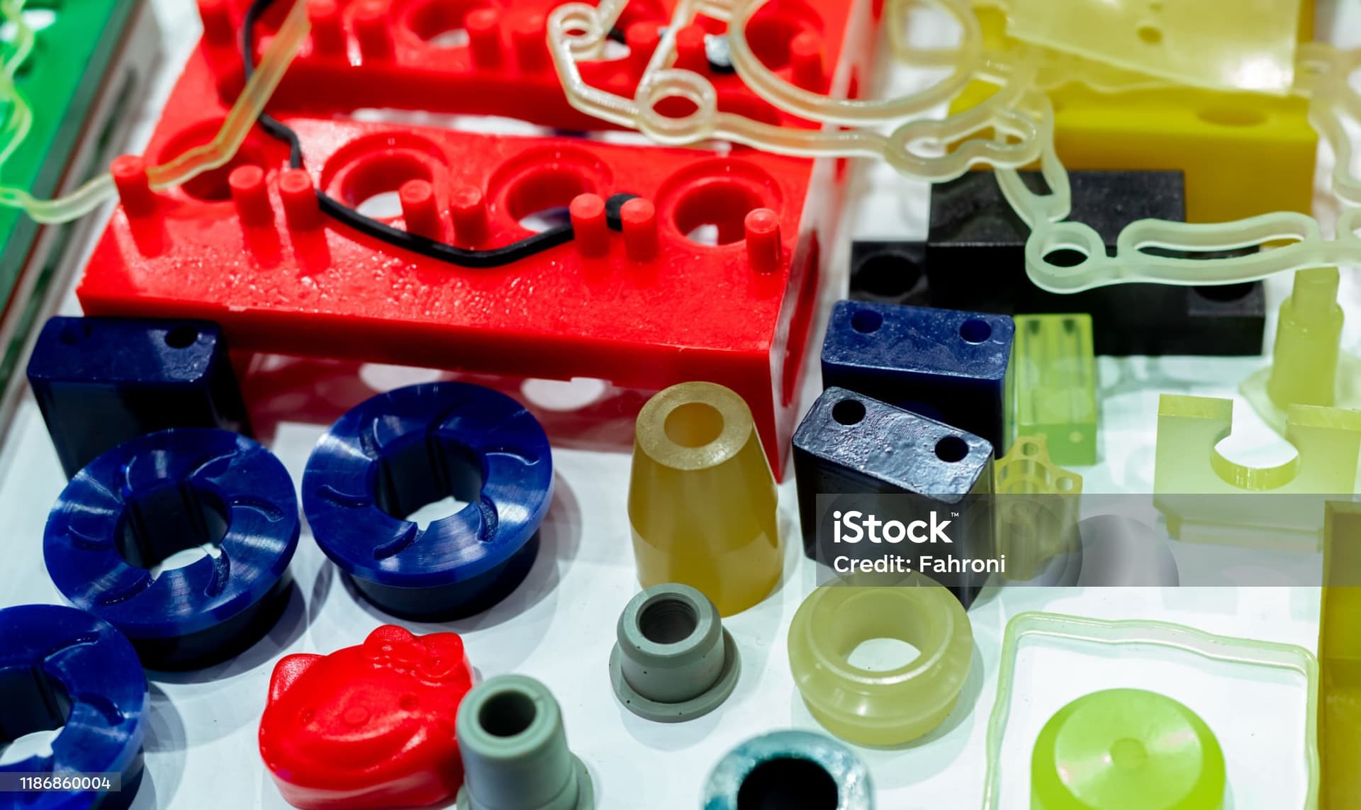 Cast polyurethane elastomer industrial component